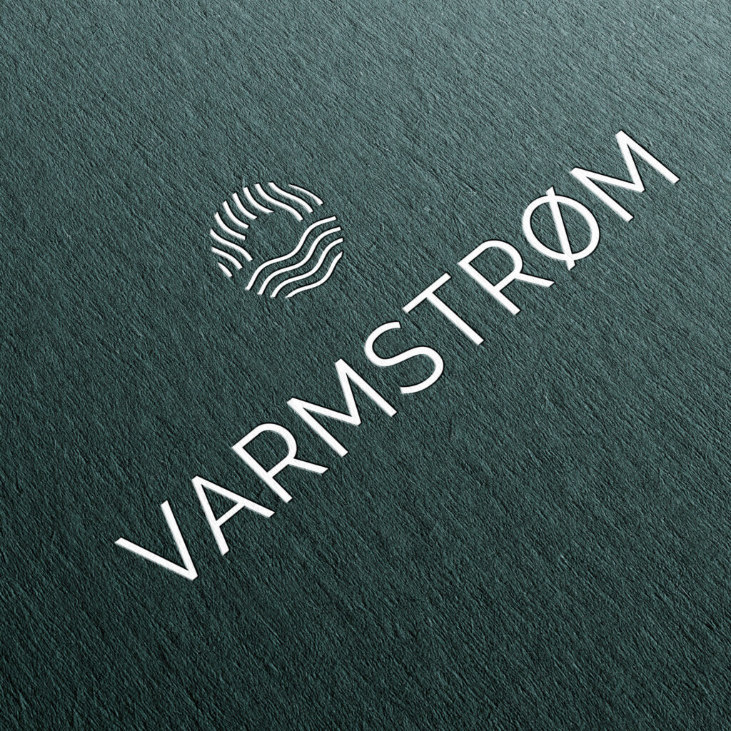 Varmstrøm logo på grønt papir med struktur i